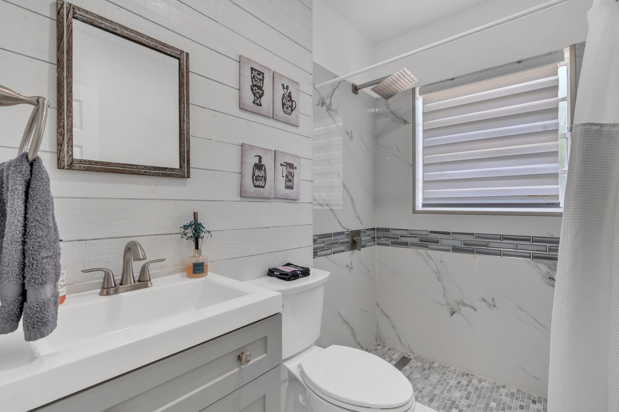 Stunning Modern Home In Tampa With Pool - Just 5 Minutes From Airport! Buitenkant foto