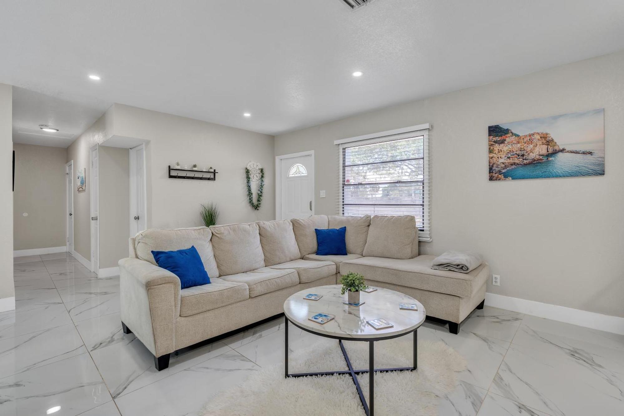 Stunning Modern Home In Tampa With Pool - Just 5 Minutes From Airport! Buitenkant foto